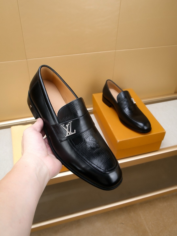 ルイヴィトン靴側面デザイン